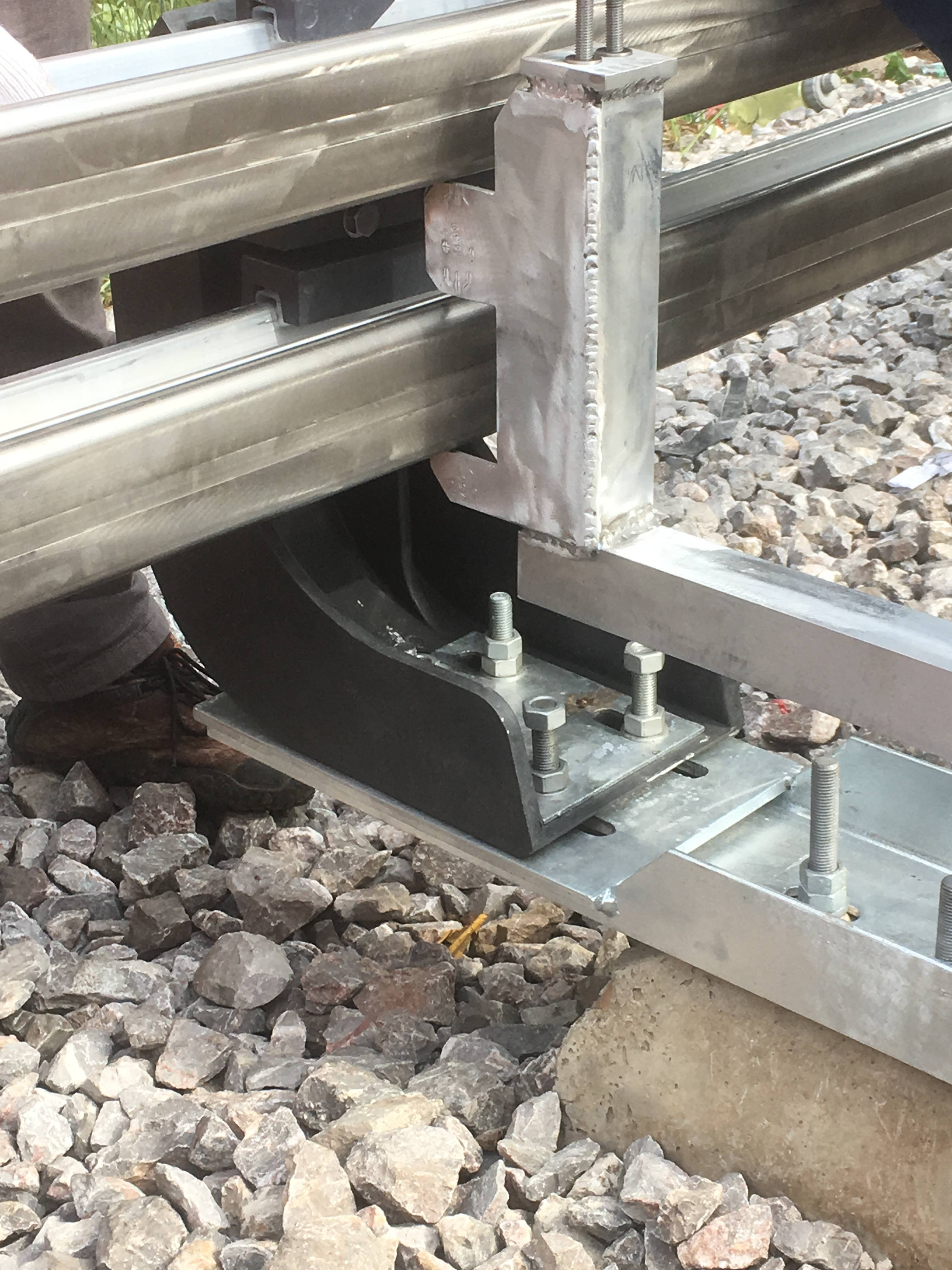 德龙激光获得实用新型专利授权：“方壳及刀片电池模组巴片铣削设备”