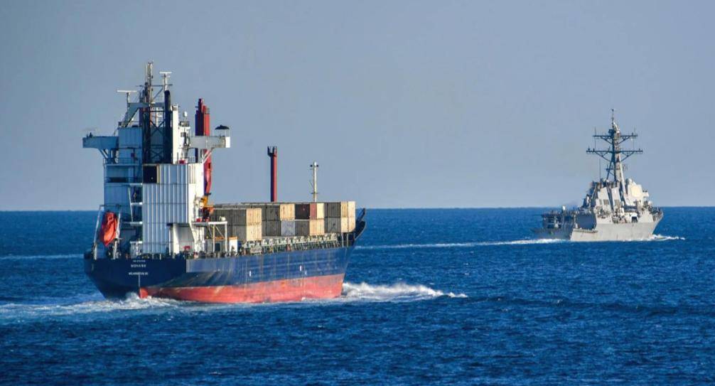 日本释放约8000万桶石油储备,相当于45天所需;特朗普“点名”韩国护航霍尔木兹海峡,青瓦台回应:要先“研究研究”