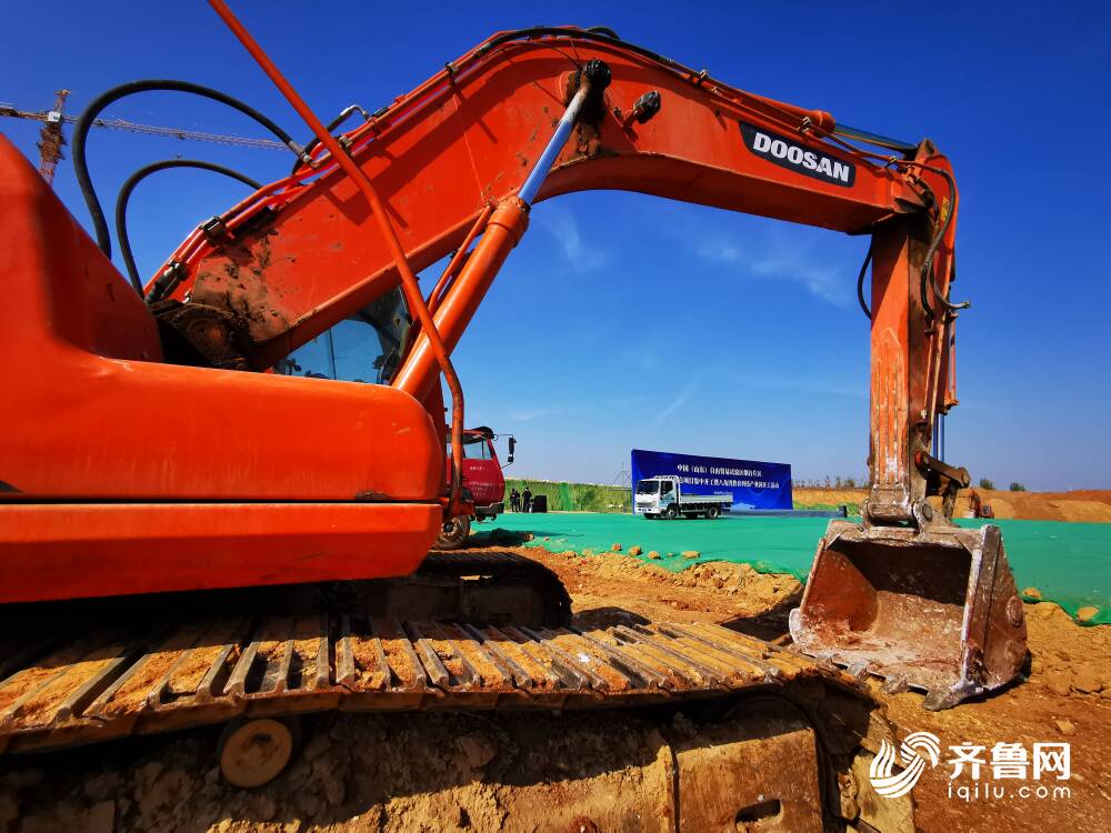 半导体又涨嗨了！德邦半导体产业混合发起式值得上车吗？