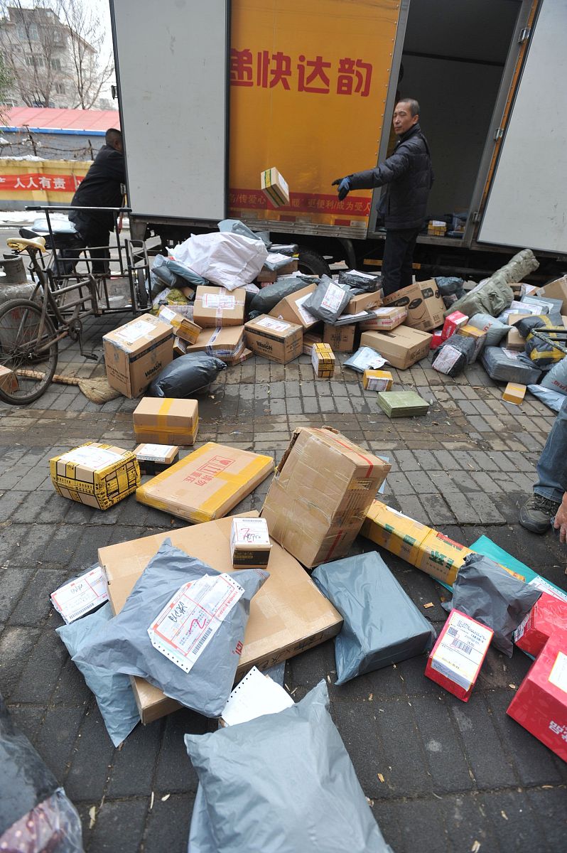 菜鸟再“瘦身”，申通快递2.8亿接盘物流重资产