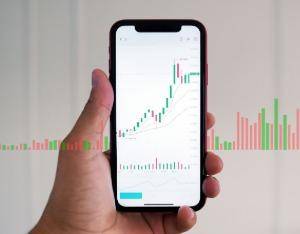 法国10年期国债收益率涨3.8个基点，报3.642%