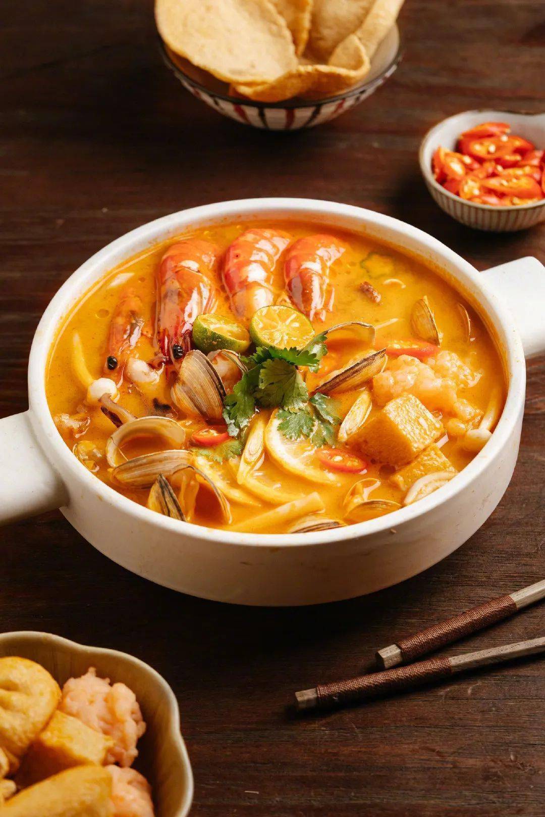 摩洛哥规模最大的金枪鱼罐头加工厂建成投产