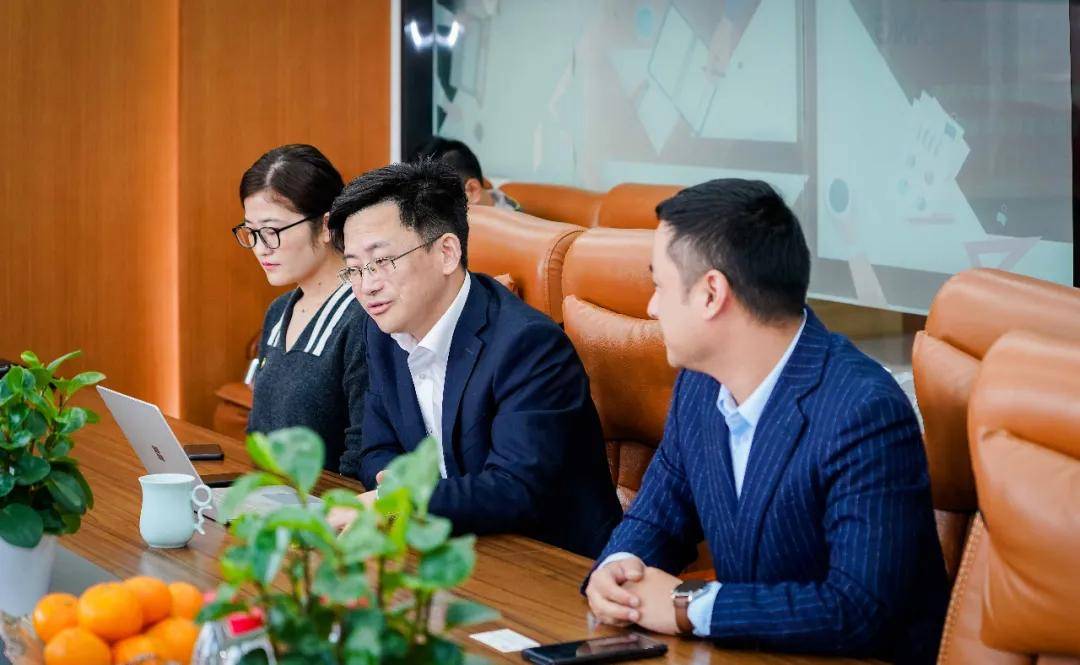 格利尔：3月18日董事朱从利、马成贤协议转让股份合计847.75万股