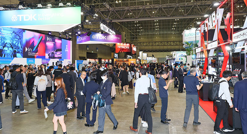 去年“单机”做咖啡，今年“组团”开餐吧——AI进化呈现新图景